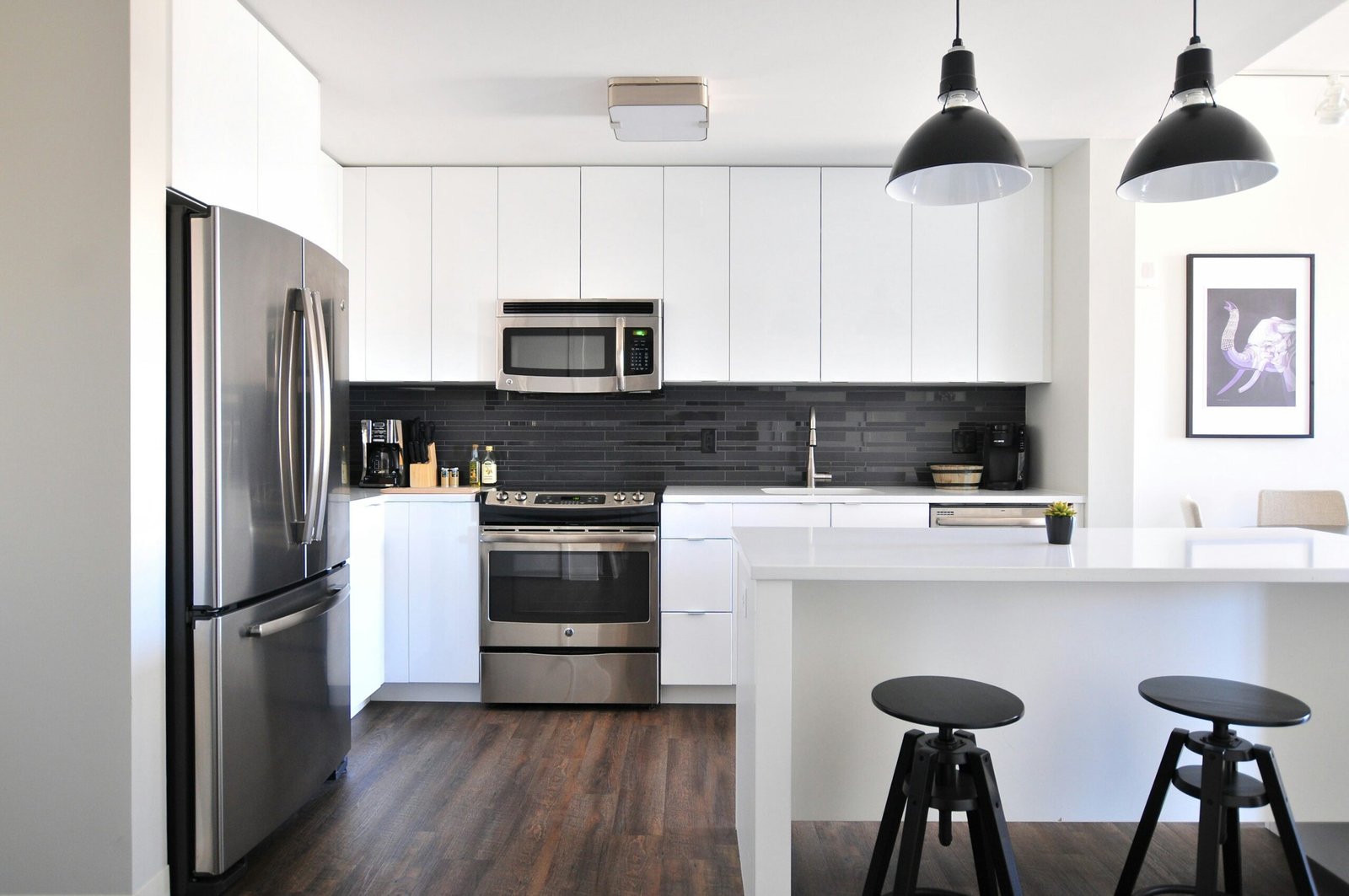 AI Meets Sustainability: Transforming Kitchens into Smart, Eco-Luxury Spaces